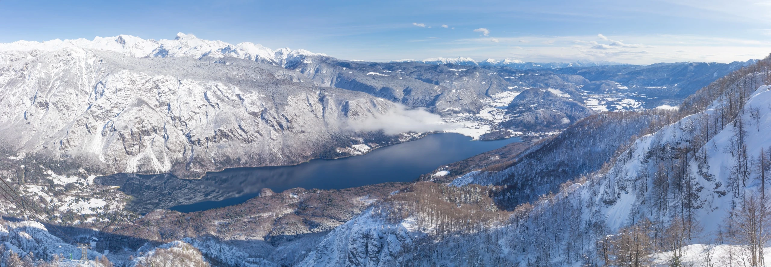 Winterliches Bohinj – ein Märchen zwischen verschneiten Gipfeln